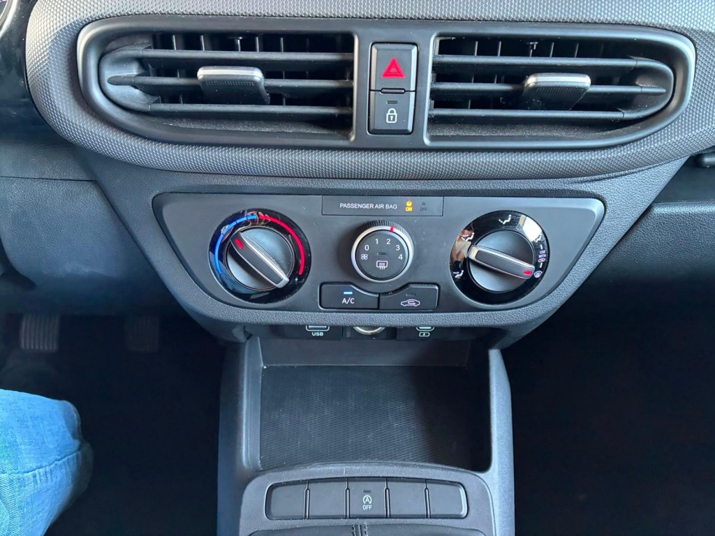 HYUNDAI i10 Comfort MPI 1.0 63PS - ref: 7-69775 - Photo 19