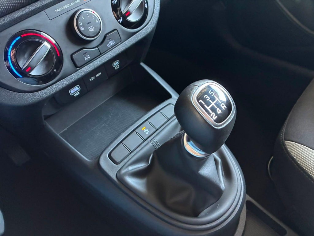 HYUNDAI i10 Comfort MPI 1.0 63PS - ref: 7-69776 - Photo 20