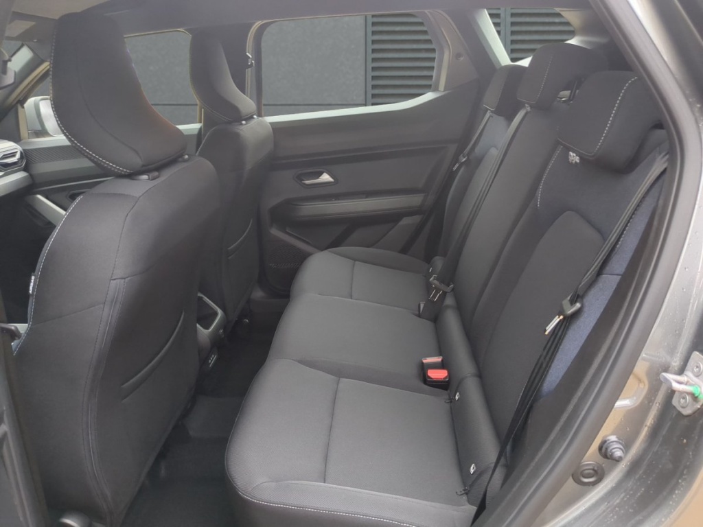 DACIA Duster Expression LPG 150 EDC 4x4 - ref: 7-70066 - Photo 6