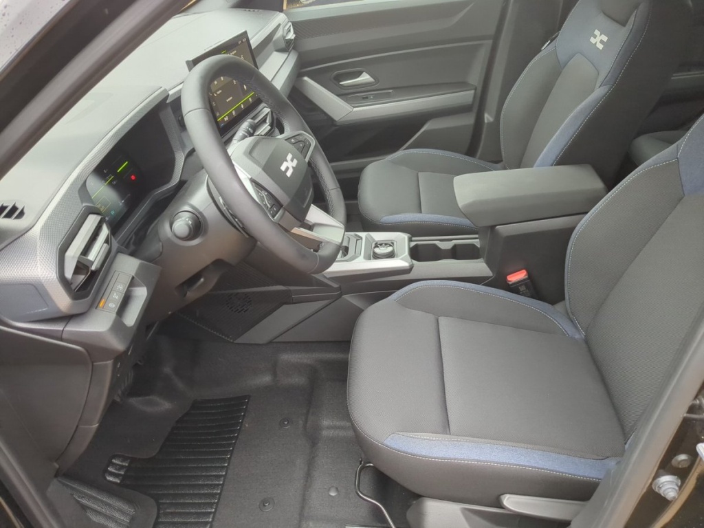 DACIA Duster Expression LPG 150 EDC 4x4 - ref: 7-70068 - Photo 4