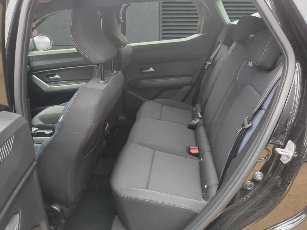 DACIA Duster Expression LPG 150 EDC 4x4 - ref: 7-70068 - Photo 6