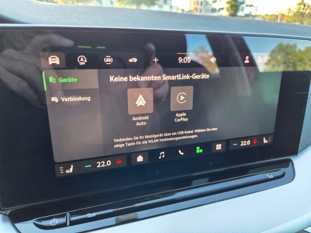 SKODA Octavia Combi 1.5 Gasoline 150hp DSG - ref: 7-70105 - Photo 20
