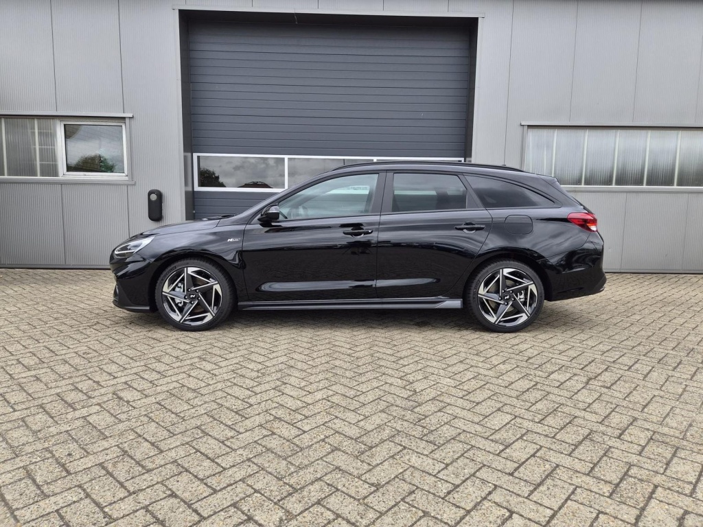 HYUNDAI i30 N-Line 1.6 Gasoline 150hp - ref: 7-70107 - Photo 2