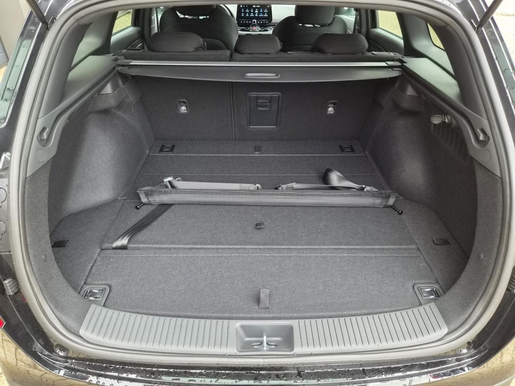 HYUNDAI i30 N-Line 1.6 Gasoline 150hp - ref: 7-70107 - Photo 9