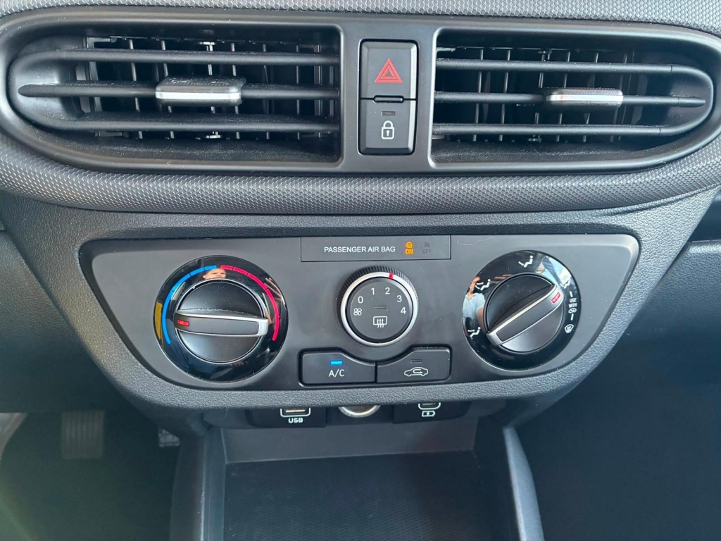 HYUNDAI i10 Comfort MPI 1.0 63PS - ref: 7-70118 - Photo 19