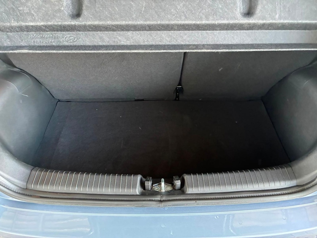 HYUNDAI i10 Comfort MPI 1.0 63PS - ref: 7-70118 - Photo 8