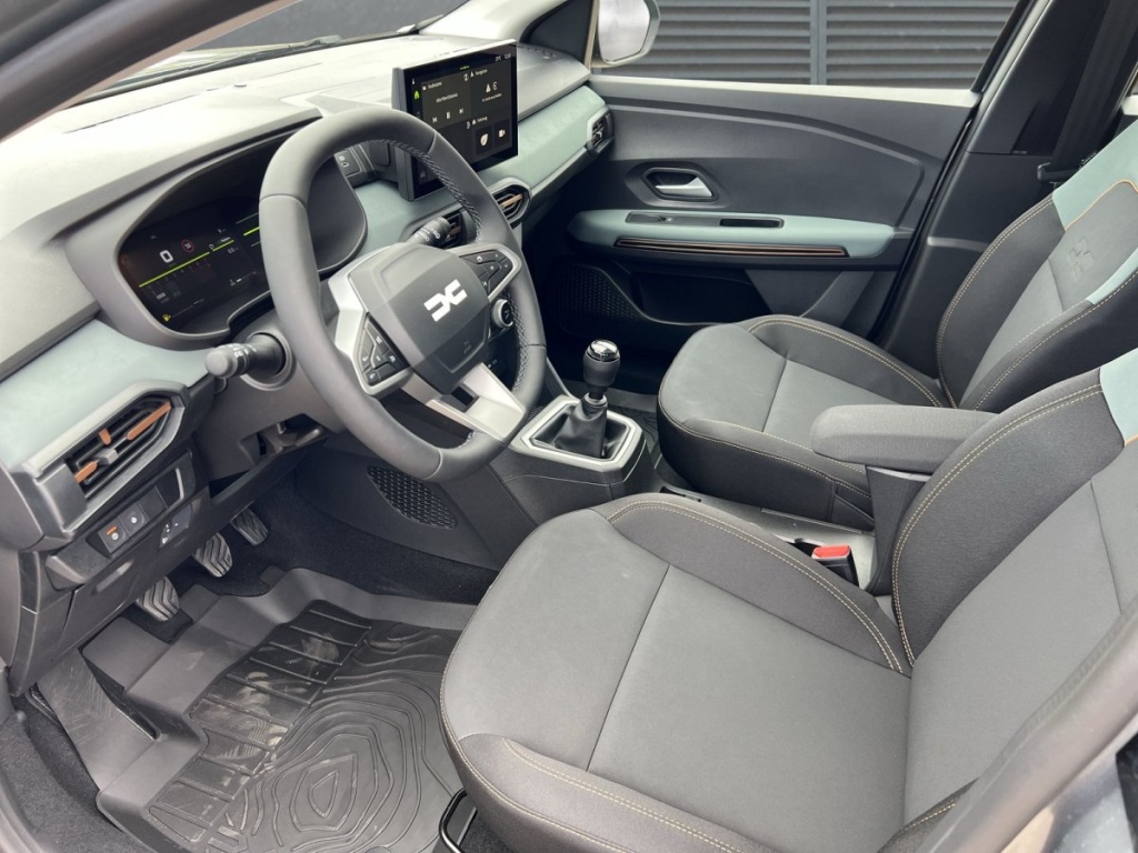 DACIA Sandero Extreme TCe 110 - ref: 7-70333 - Photo 4
