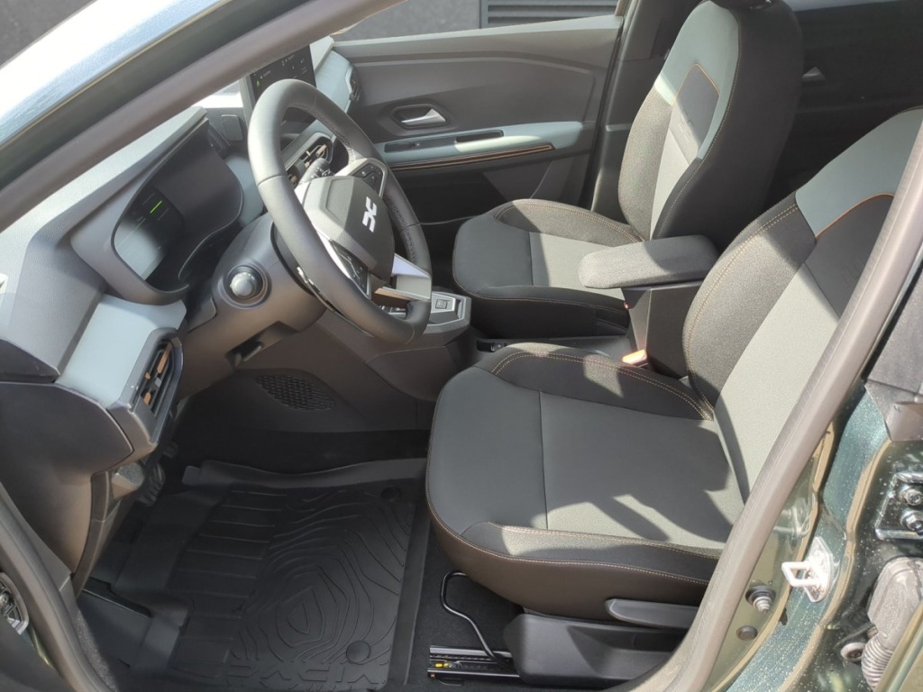 DACIA Jogger Extreme 7-Sitzer LPG 120 auto - ref: 7-70833 - Photo 4