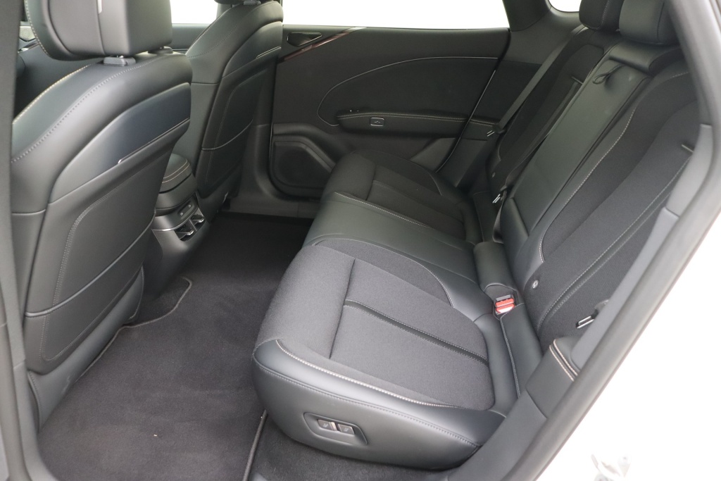 ZEEKR 7GT Core Business Edition 75 kWh 421 hp RWD - ref: 7-71194 - Photo 16