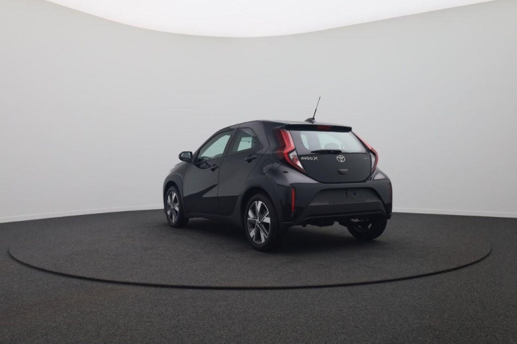 TOYOTA Aygo X X Pure 1.5 Hybrid Electric/Gasoline 116hp - ref: 7-72131 - Photo 3