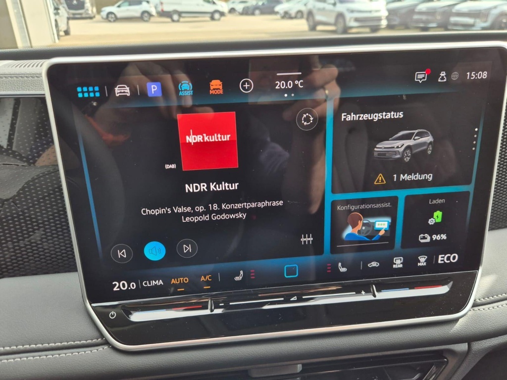 VOLKSWAGEN Tiguan Life 1.5 Plug-in Hybrid Gasoline 204hp - ref: 7-72134 - Photo 19