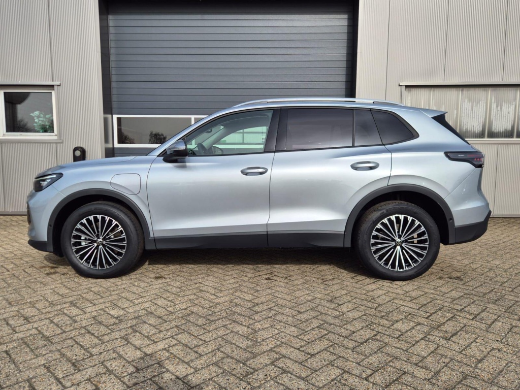 VOLKSWAGEN Tiguan Life 1.5 Plug-in Hybrid Gasoline 204hp - ref: 7-72134 - Photo 2