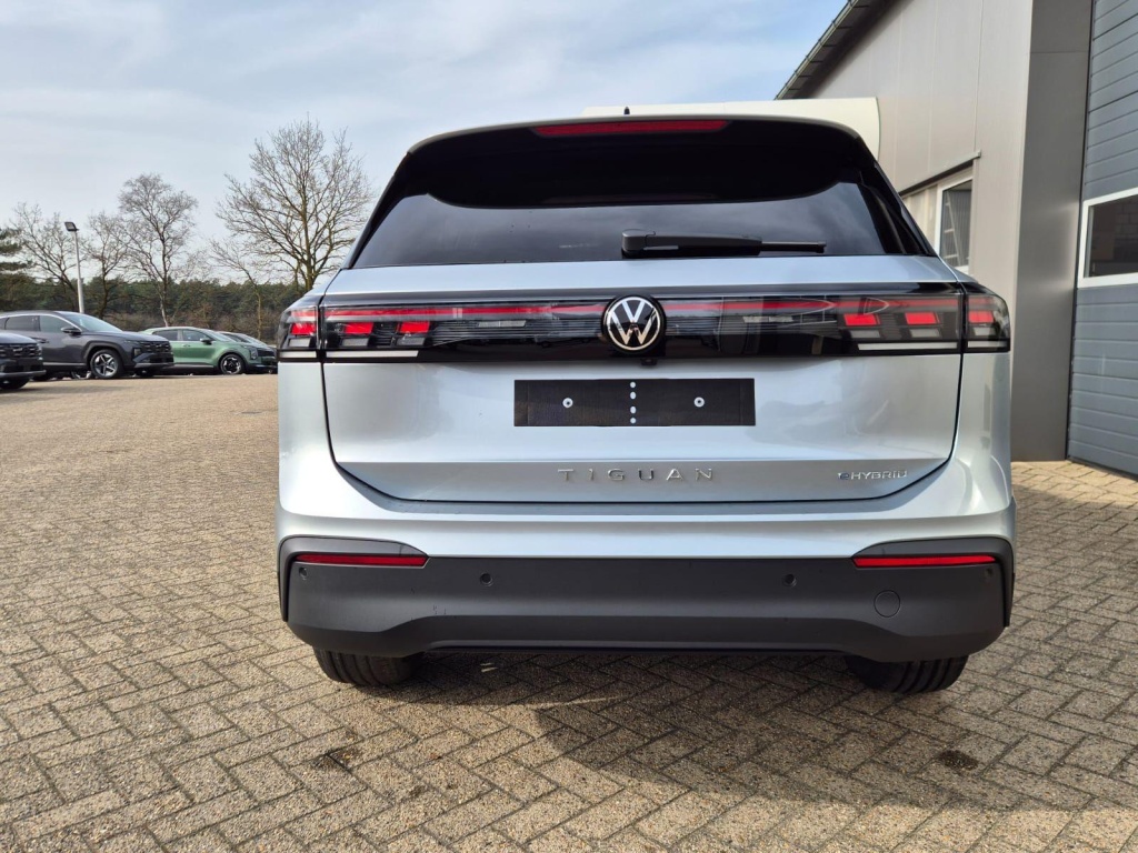 VOLKSWAGEN Tiguan Life 1.5 Plug-in Hybrid Gasoline 204hp - ref: 7-72134 - Photo 4