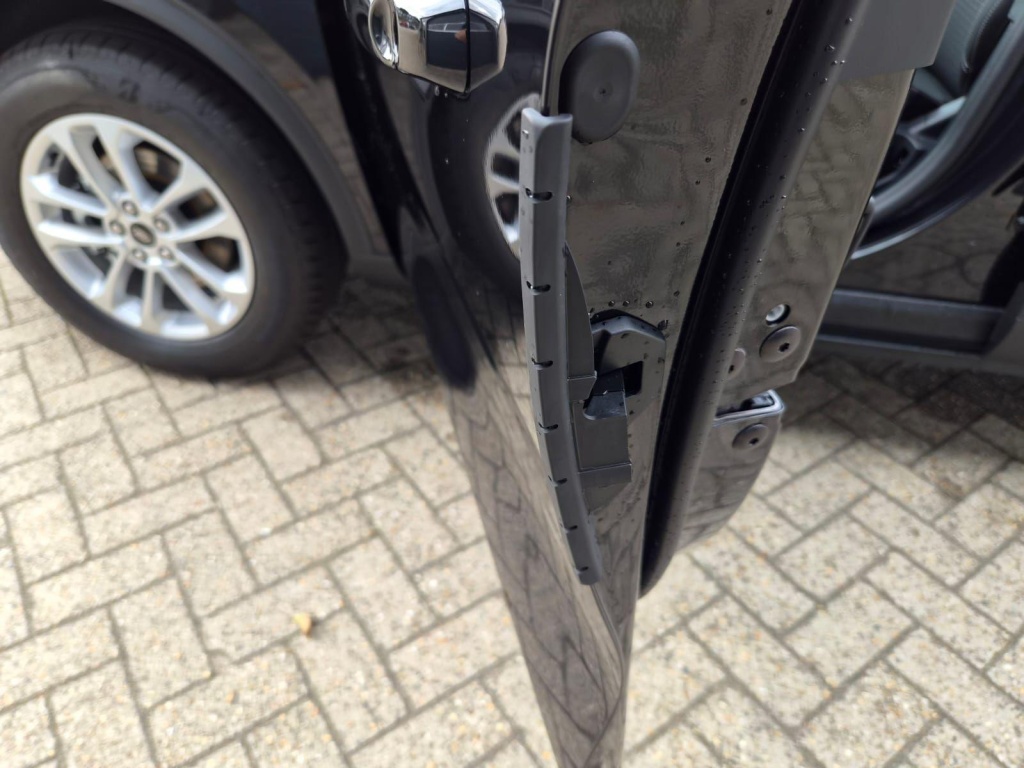 FORD Kuga Titanium 2.5 Plug-in Hybrid Gasoline 242hp - ref: 7-72179 - Photo 13