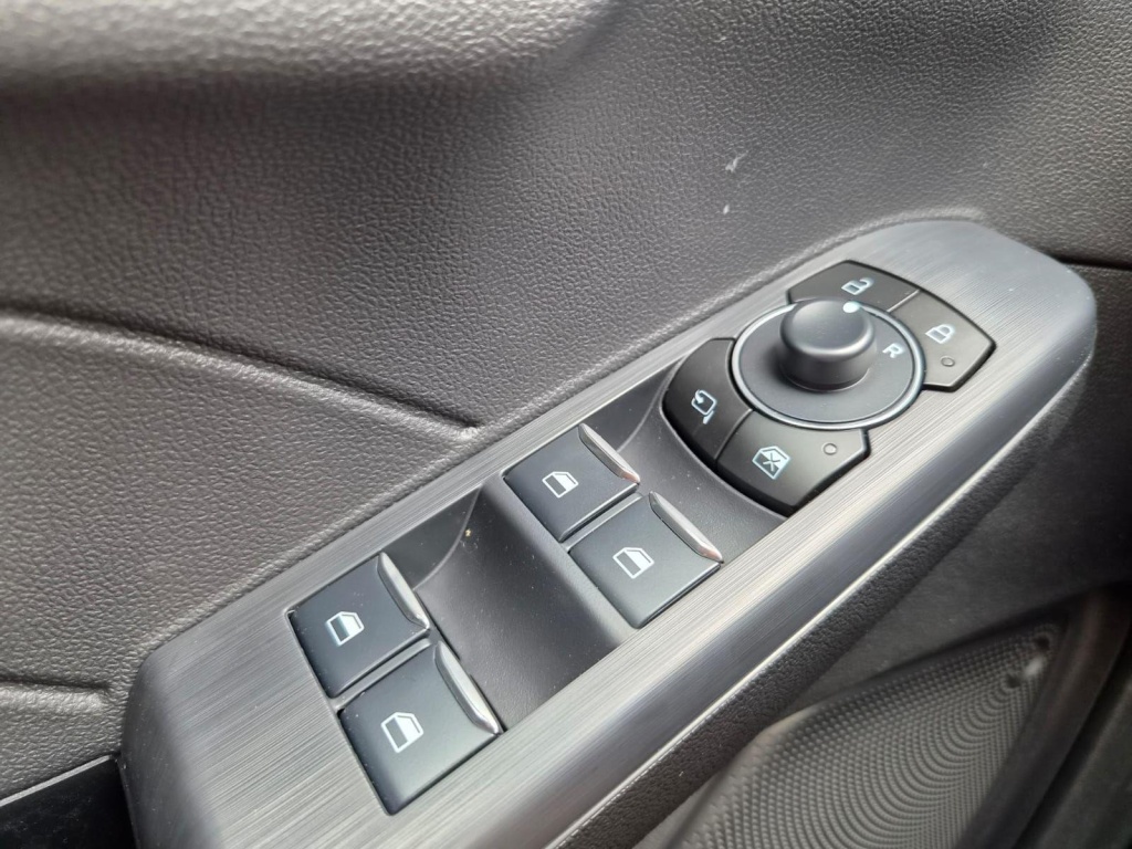 FORD Kuga Titanium 2.5 Plug-in Hybrid Gasoline 242hp - ref: 7-72182 - Photo 16