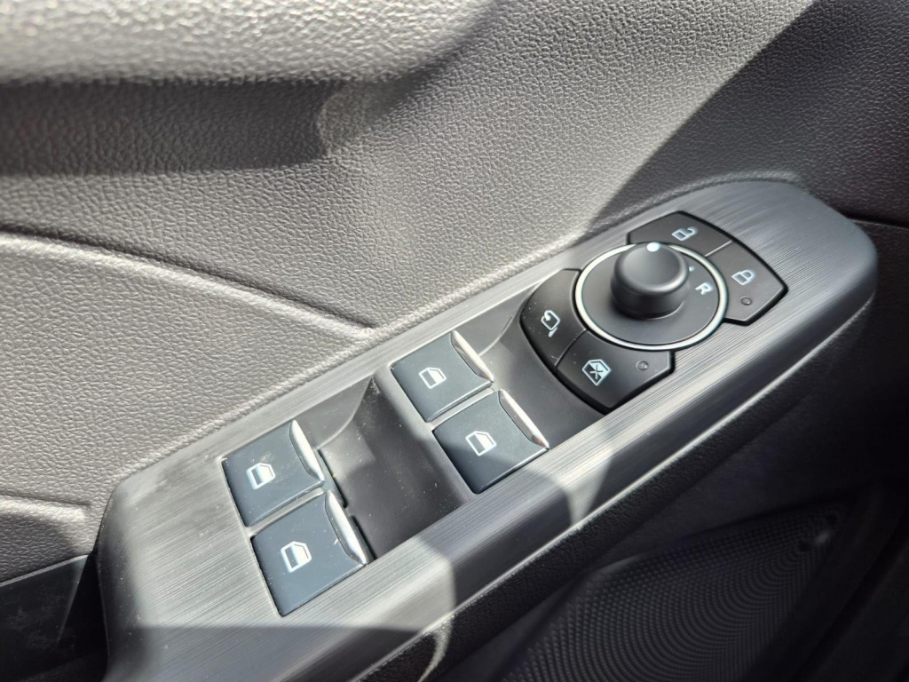 FORD Kuga Titanium 2.5 Plug-in Hybrid Gasoline 242hp - ref: 7-72186 - Photo 16