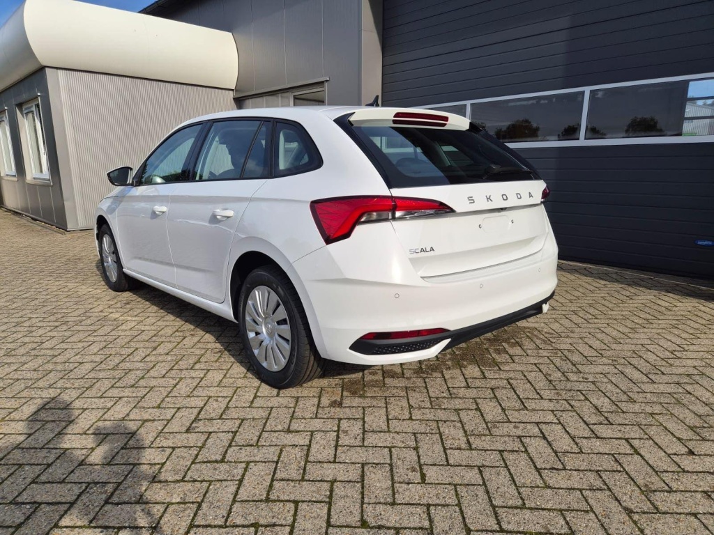 SKODA Scala Selection 1.0 Gasoline 116hp DSG - ref: 7-73014 - Photo 3