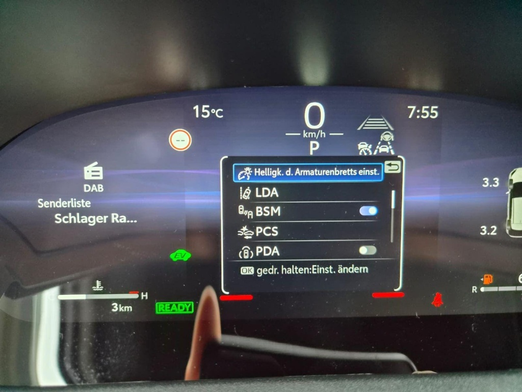 TOYOTA Yaris Style Cross 1.5 Hybrid Electric/Gasoline 131hp - ref: 7-73241 - Photo 18