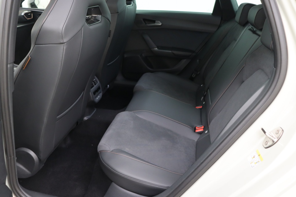 CUPRA Leon Sportstourer Impulse Plus 1,5 eTSI 150 hp DSG7 - ref: 7-73451 - Photo 16
