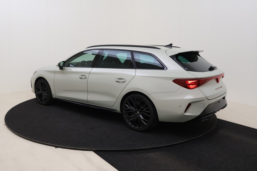 CUPRA Leon Sportstourer Impulse Plus 1,5 eTSI 150 hp DSG7 - ref: 7-73452 - Photo 8
