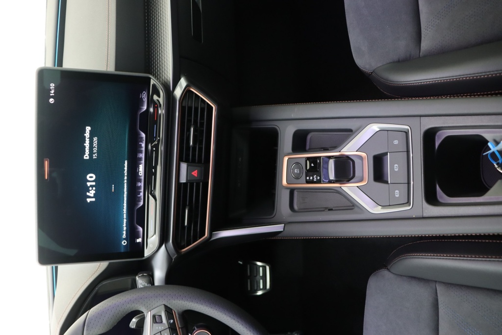 CUPRA Leon Sportstourer Impulse e-HYBRID 1,5 e-hybrid 204 hp DSG6 - ref: 7-73456 - Photo 12
