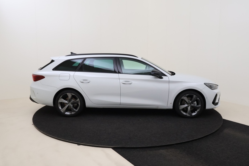 CUPRA Leon Sportstourer Impulse e-HYBRID 1,5 e-hybrid 204 hp DSG6 - ref: 7-73456 - Photo 4