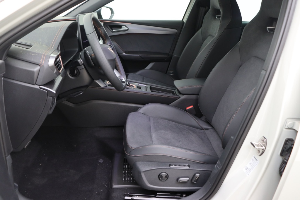 CUPRA Leon Sportstourer Impulse Plus 1,5 eTSI 150 hp DSG7 - ref: 7-73544 - Photo 13