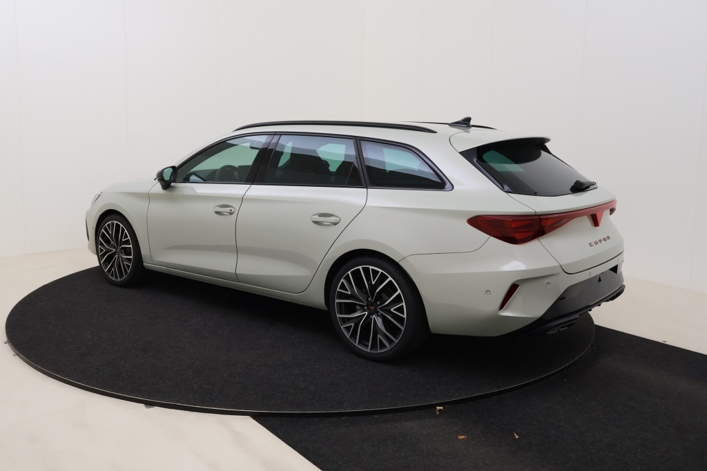 CUPRA Leon Sportstourer Impulse Plus 1,5 eTSI 150 hp DSG7 - ref: 7-73544 - Photo 8