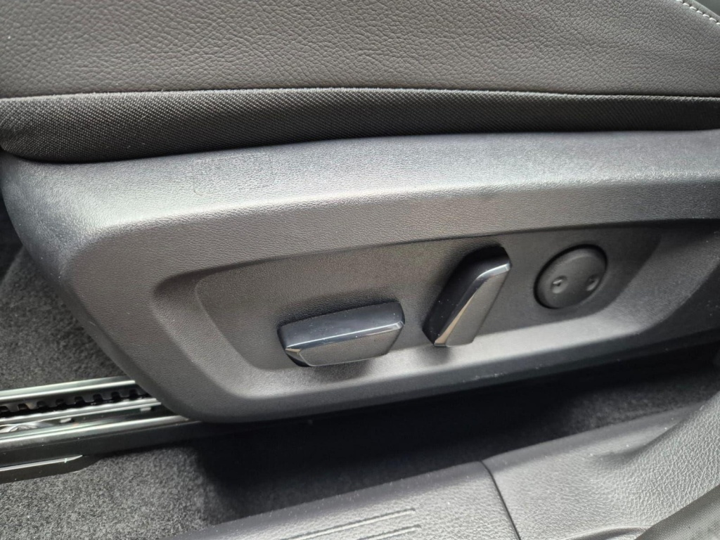 NISSAN Qashqai Tekna 1.3 Gasoline 158hp - ref: 7-73715 - Photo 17