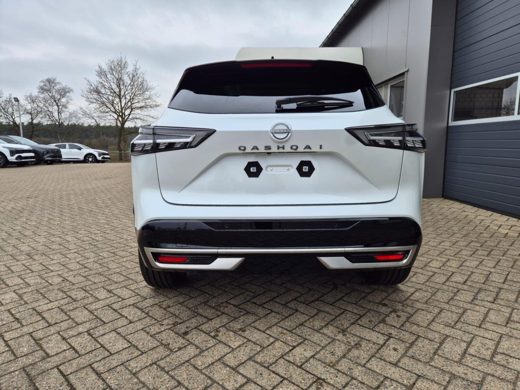 NISSAN Qashqai Tekna 1.3 Gasoline 158hp - ref: 7-73715 - Photo 4