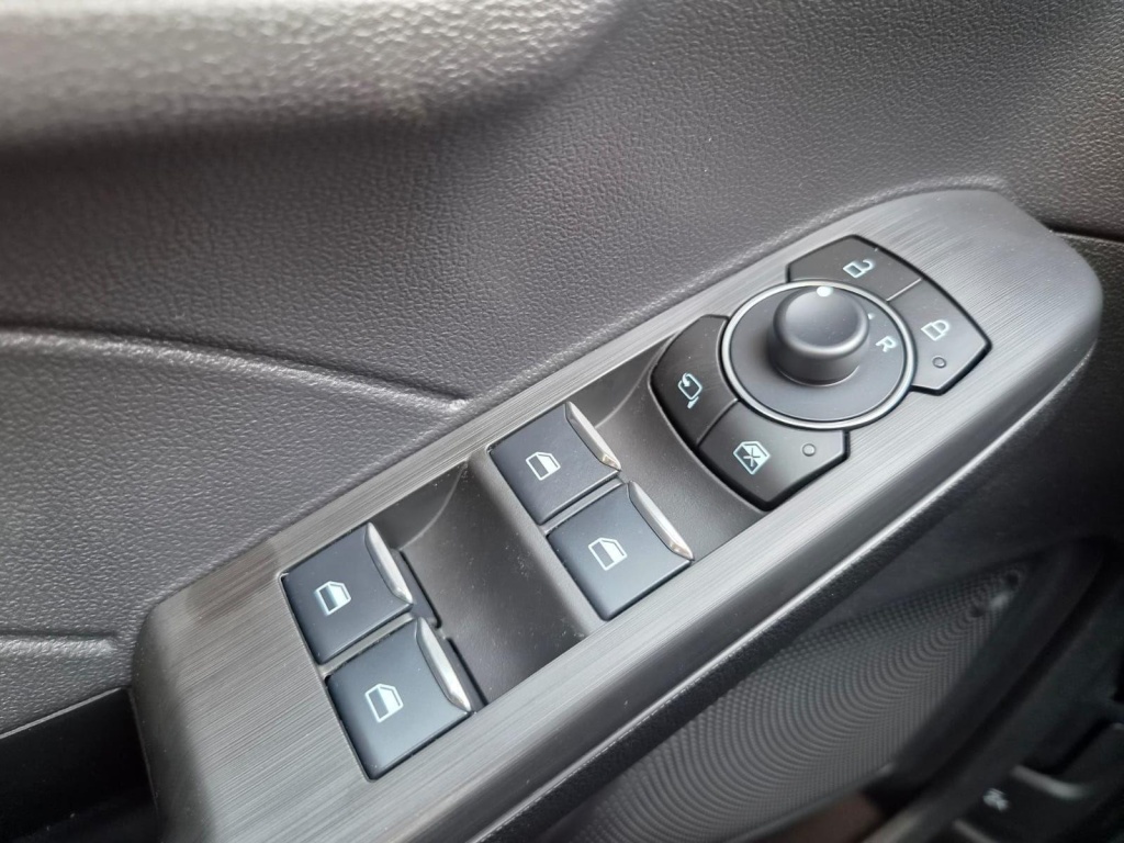 FORD Kuga Titanium 2.5 Plug-in Hybrid Gasoline 242hp - ref: 7-74482 - Photo 17