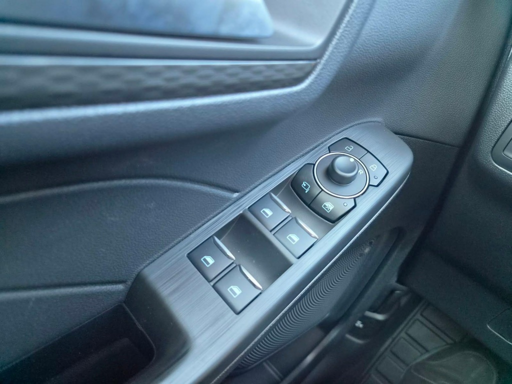 FORD Kuga Titanium 2.5 Plug-in Hybrid Gasoline 242hp - ref: 7-74554 - Photo 16