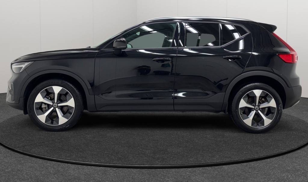 VOLVO XC40 Core DCT 2.0 B3 Mild Hybrid - ref: 7-75178 - Photo 2