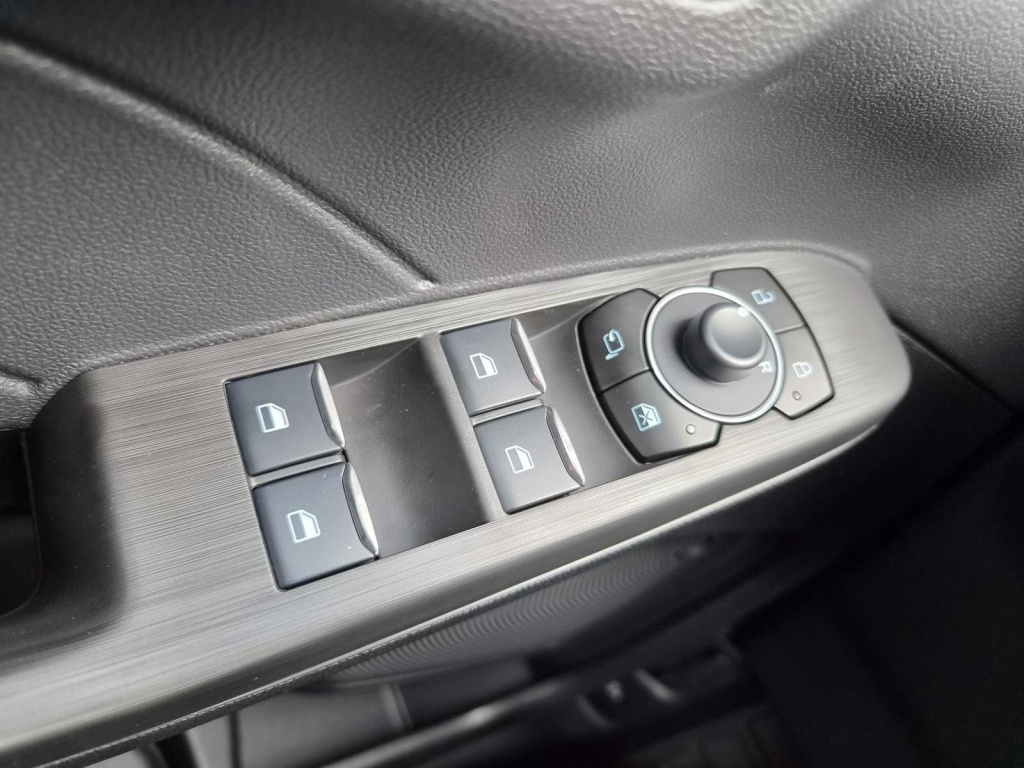 FORD Kuga Titanium 2.5 Plug-in Hybrid Gasoline 242hp - ref: 7-75270 - Photo 18