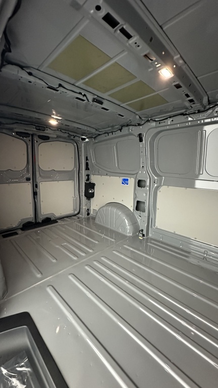 VOLKSWAGEN Transporter T7 Van L1 2.0 TDI 150ch Business BVA8 - ref: 8-GLI00007685 - Photo 8