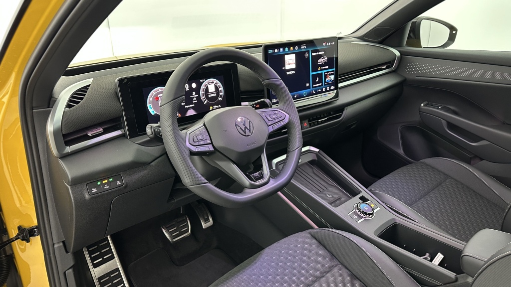 VOLKSWAGEN T-Roc 1.5 eTSI EVO2 Hybrid 150ch R-Line DSG7 - ref: 8-GLI00010011 - Photo 6
