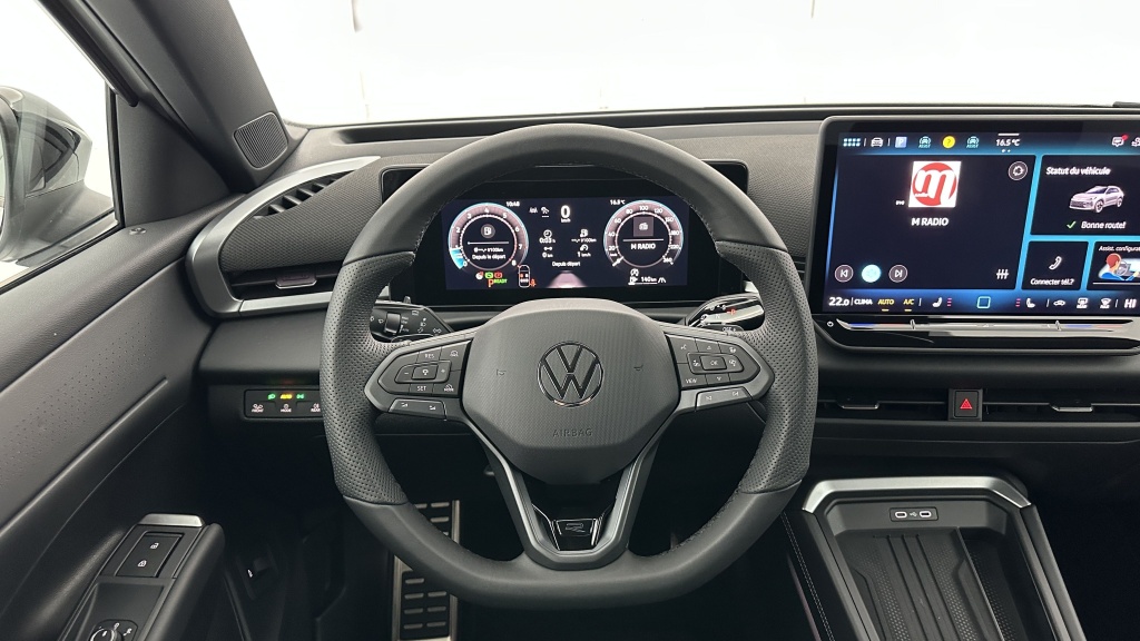 VOLKSWAGEN T-Roc 1.5 eTSI EVO2 Hybrid 150ch R-Line DSG7 - ref: 8-GLI00010016 - Photo 13