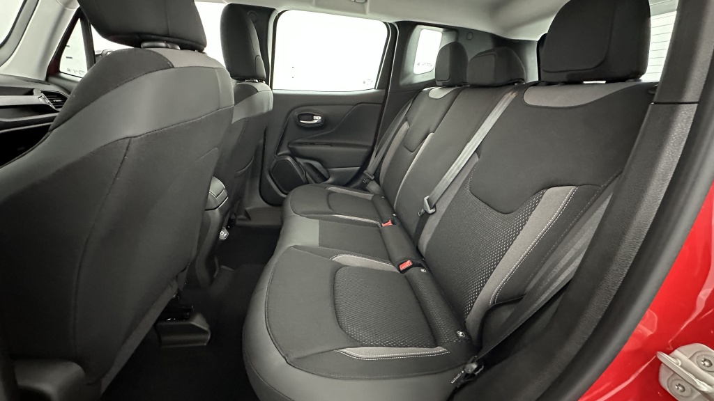 JEEP Renegade 1.5 Turbo T4 130ch Limited e-Hybrid BVR7 - ref: 8-GLI00015681 - Photo 9