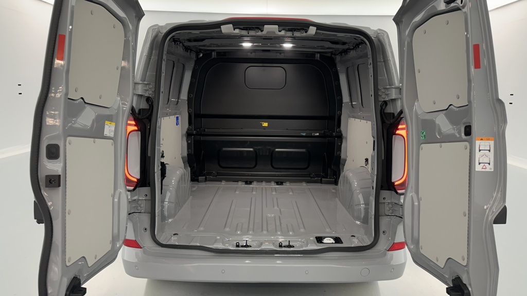 VOLKSWAGEN Transporter Procab T7 L2H1 2.0 TDI 170ch Business BVA8 - ref: 8-GLI00026518 - Photo 9
