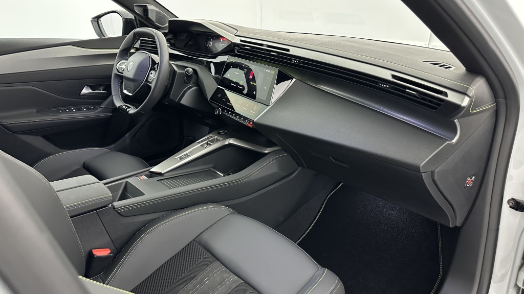 PEUGEOT 308 SW III(2) 1.5 BlueHDi 130ch GT Exclusive EAT8 - ref: 8-GLI00026596 - Photo 8