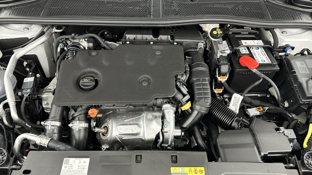 PEUGEOT 308 SW III(2) 1.5 BlueHDi 130ch GT Exclusive EAT8 - ref: 8-GLI00026597 - Photo 11