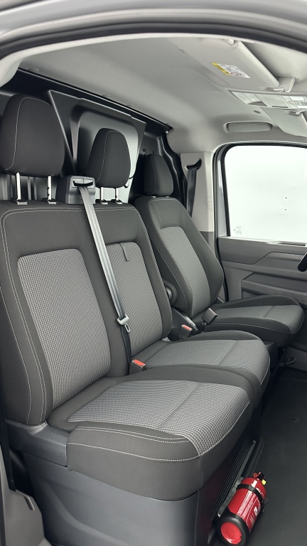 VOLKSWAGEN Transporter T7 L1H1 2.0 TDI 150ch Business BVA8 - ref: 8-GLI00035053 - Photo 13