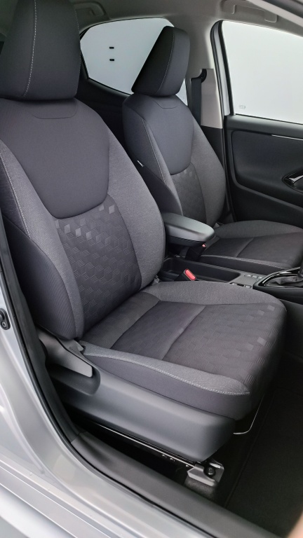 TOYOTA Yaris  IV Hybride 116ch Design e-CVT - ref: 8-GLI00035390 - Photo 20
