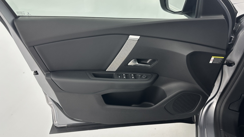 CITROEN C4 III 1.2 PureTech 130ch Shine EAT8 - ref: 8-GLI00037979 - Photo 13