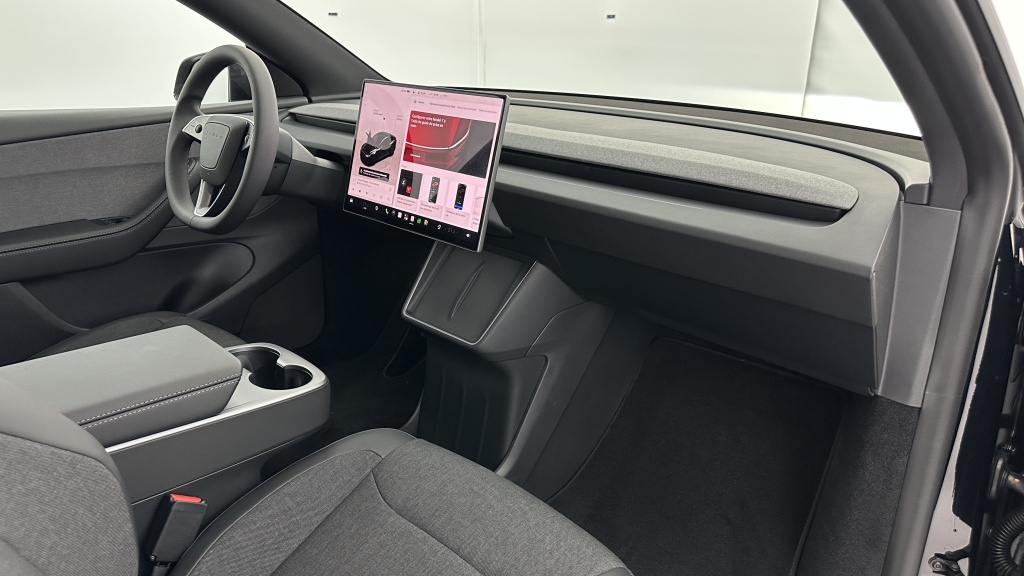 TESLA Model Y Standard Propulsion (534km) - ref: 8-GLI00043341 - Photo 8