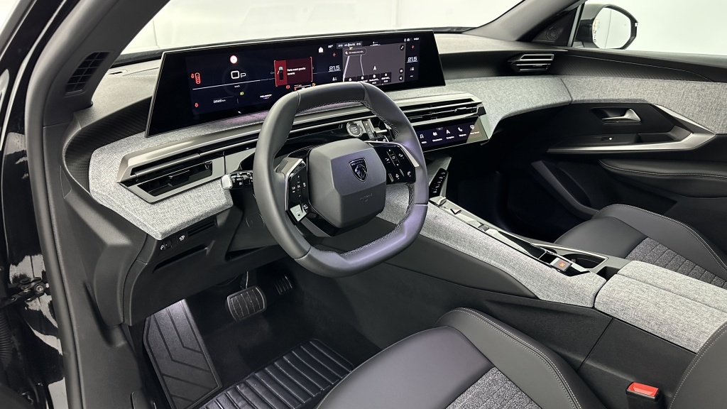 PEUGEOT 5008 III 1.2 Hybrid 145ch Allure e-DCS6 - ref: 8-GLI00044770 - Photo 6