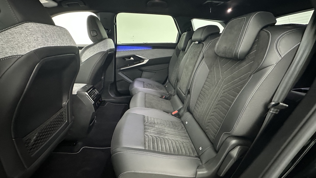 PEUGEOT 5008 III 1.2 Hybrid 145ch GT e-DCS6 - ref: 8-GLI00044772 - Photo 9