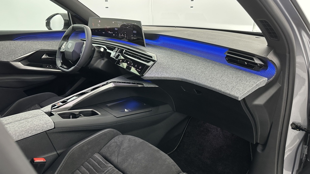 PEUGEOT 5008 III 1.2 Hybrid 145ch GT e-DCS6 - ref: 8-GLI00044774 - Photo 8