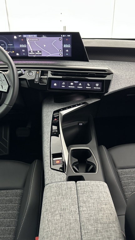 PEUGEOT 5008 III 1.2 Hybrid 145ch Allure e-DCS6 - ref: 8-GLI00044779 - Photo 17