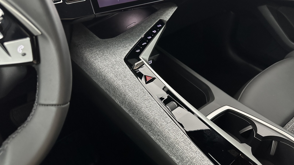 PEUGEOT 5008 III 1.2 Hybrid 145ch Allure e-DCS6 - ref: 8-GLI00044779 - Photo 18